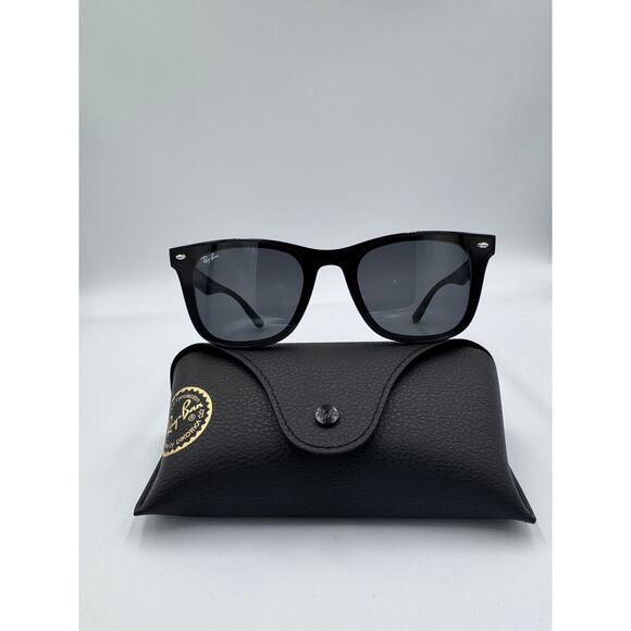 Ray-Ban RB4420 Sunglasses Black Frame Dark Grey Lens 65mm New With Box main image 6